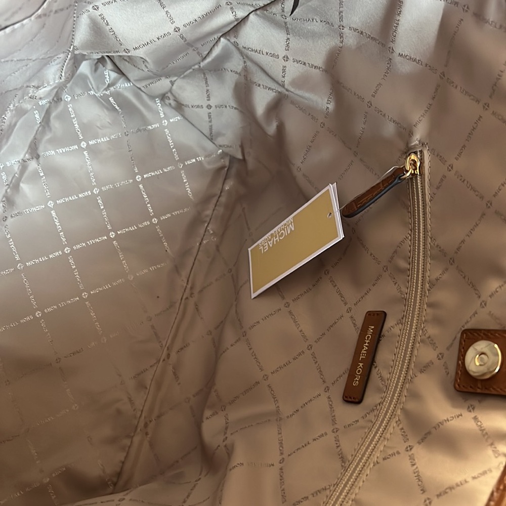 Brand New Authentic MK Tote Bag - Picture 4 of 6